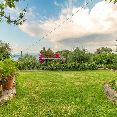 Alesti House With Garden And Private Access Benitses (Corfu)